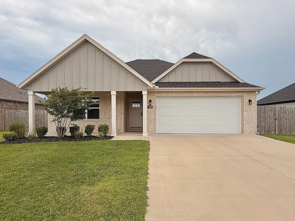 929 Arden St, Tontitown, AR 72762 - Photo 1