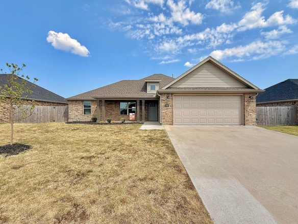 832 Hickory Meadows Ave, Tontitown, AR 72762 - Photo 1