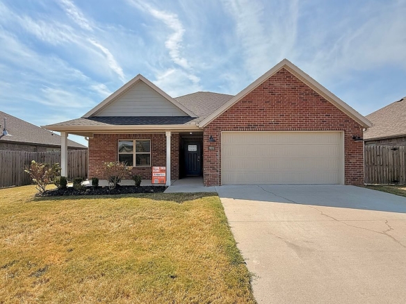 999 Trailwood St, Springdale, AR 72762 - Photo 1